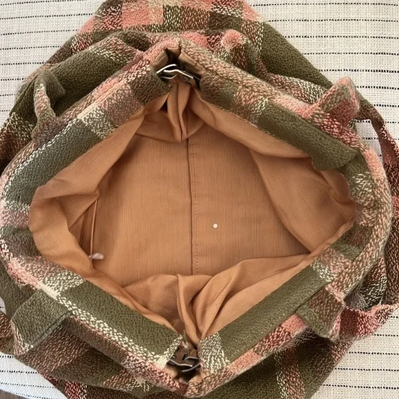 Sweet vintage woven plaid bag! - Picture 2 of 3